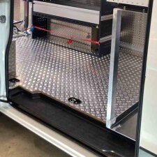 Aluminium-Riffelblech-Bodenplatte